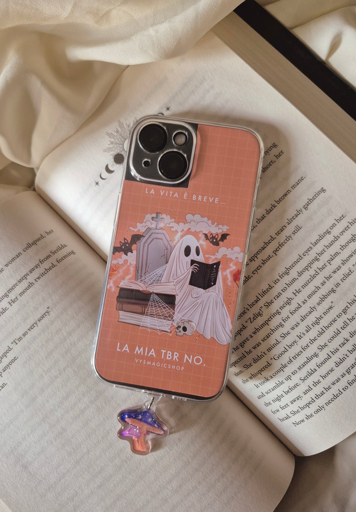 Smartphone insert DIY- Spooky season