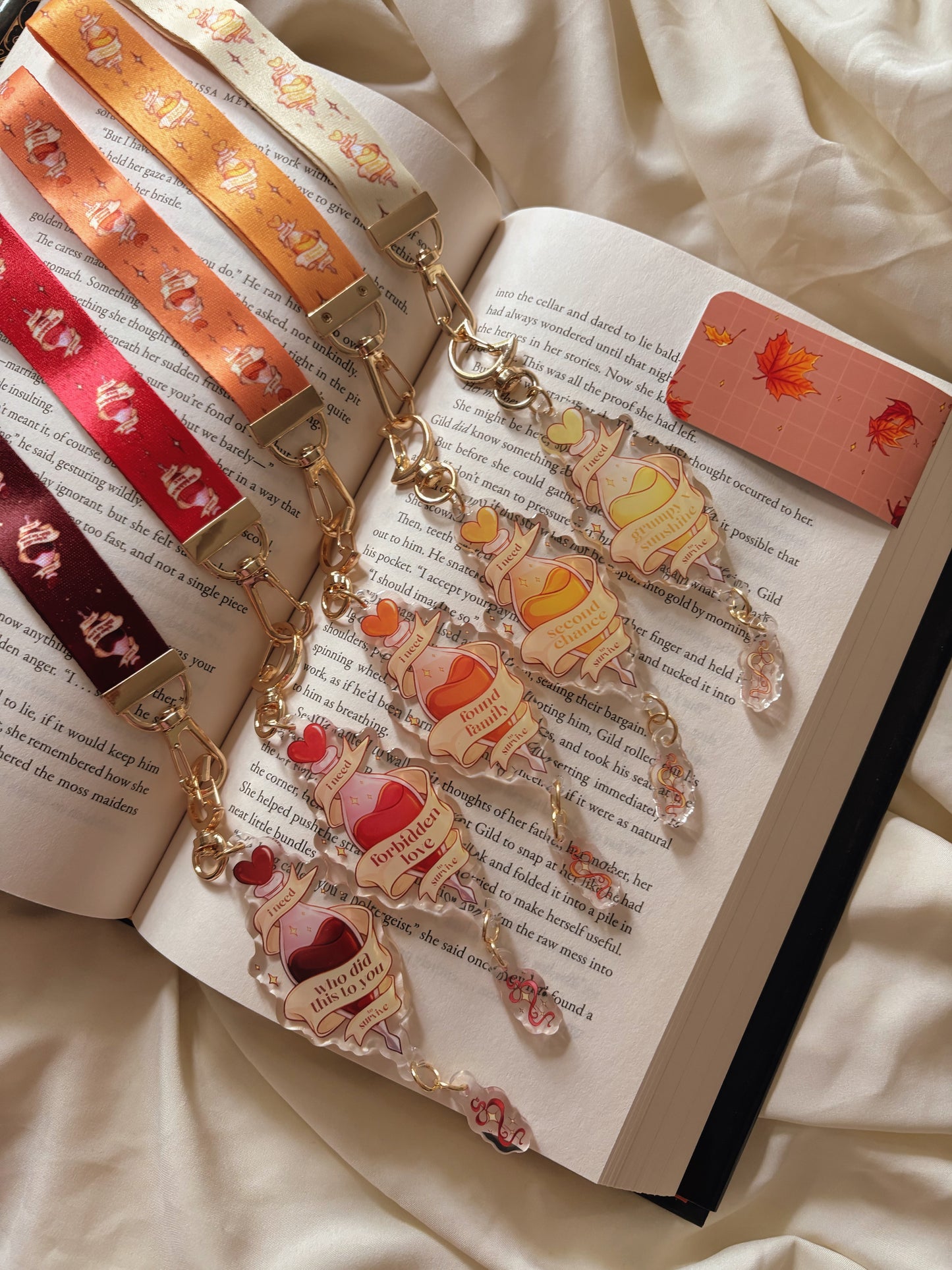 Keychain - Tropes Love Potions, book aesthetic
