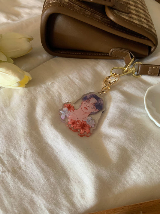 V - Smeraldo Keychain - Vy's Magic Shop ✨