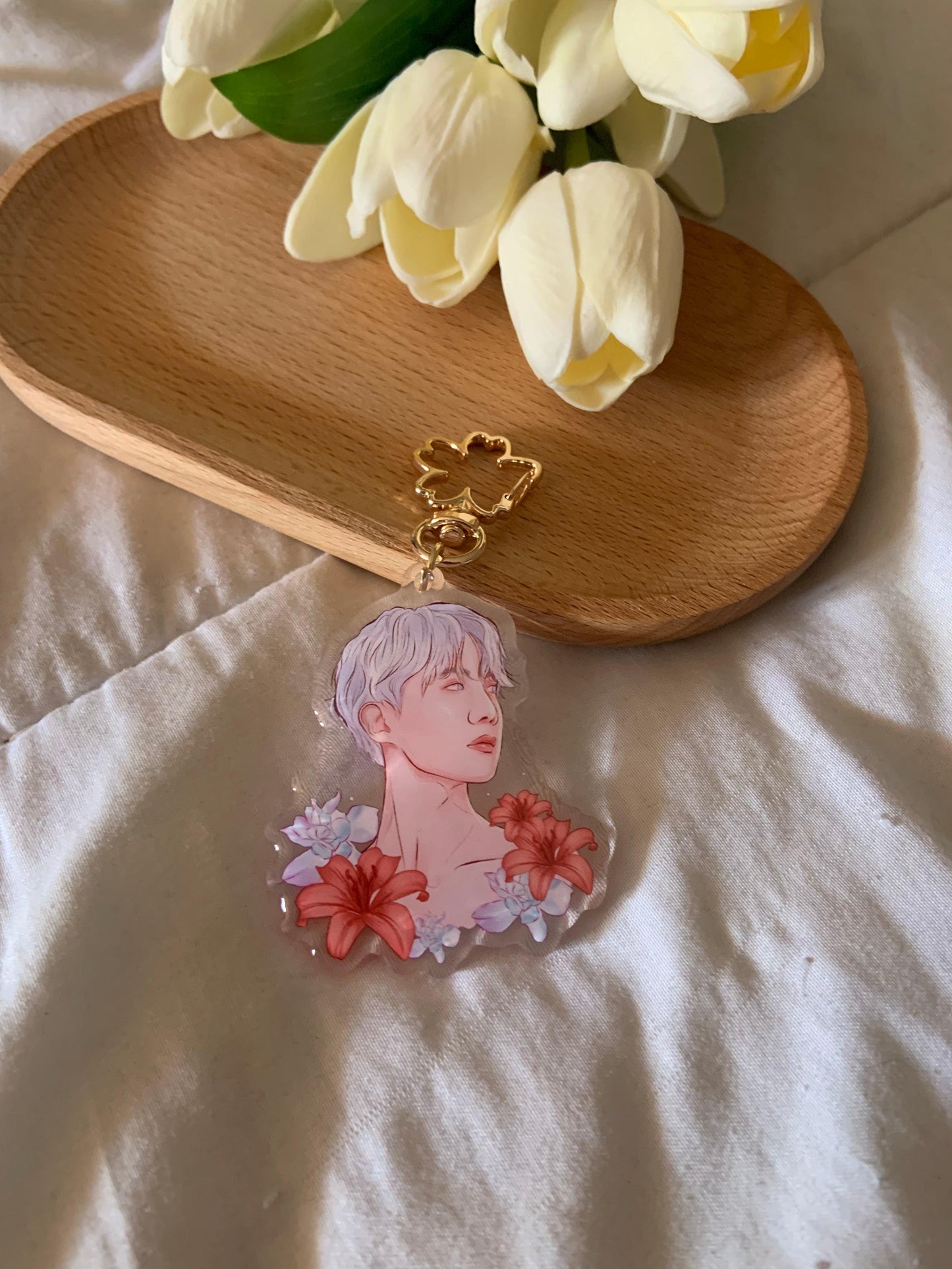 J-HOPE, Smeraldo Keychain - Vy's Magic Shop ✨