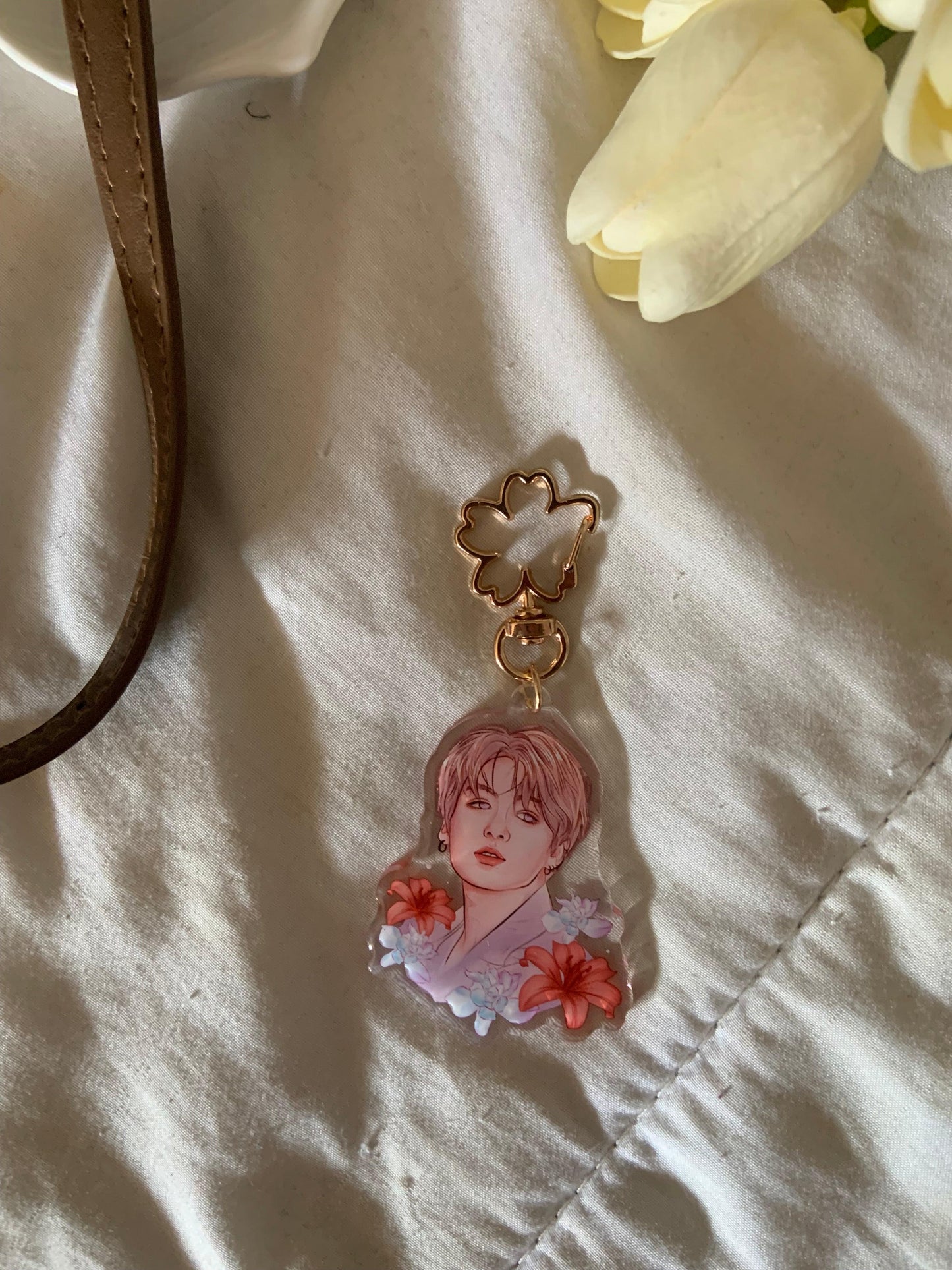 Jungkook - Smeraldo Keychain - Vy's Magic Shop ✨