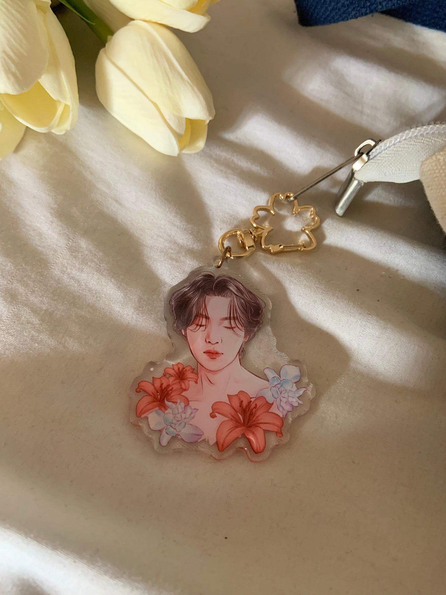 SUGA - Smeraldo Keychain - Vy's Magic Shop ✨